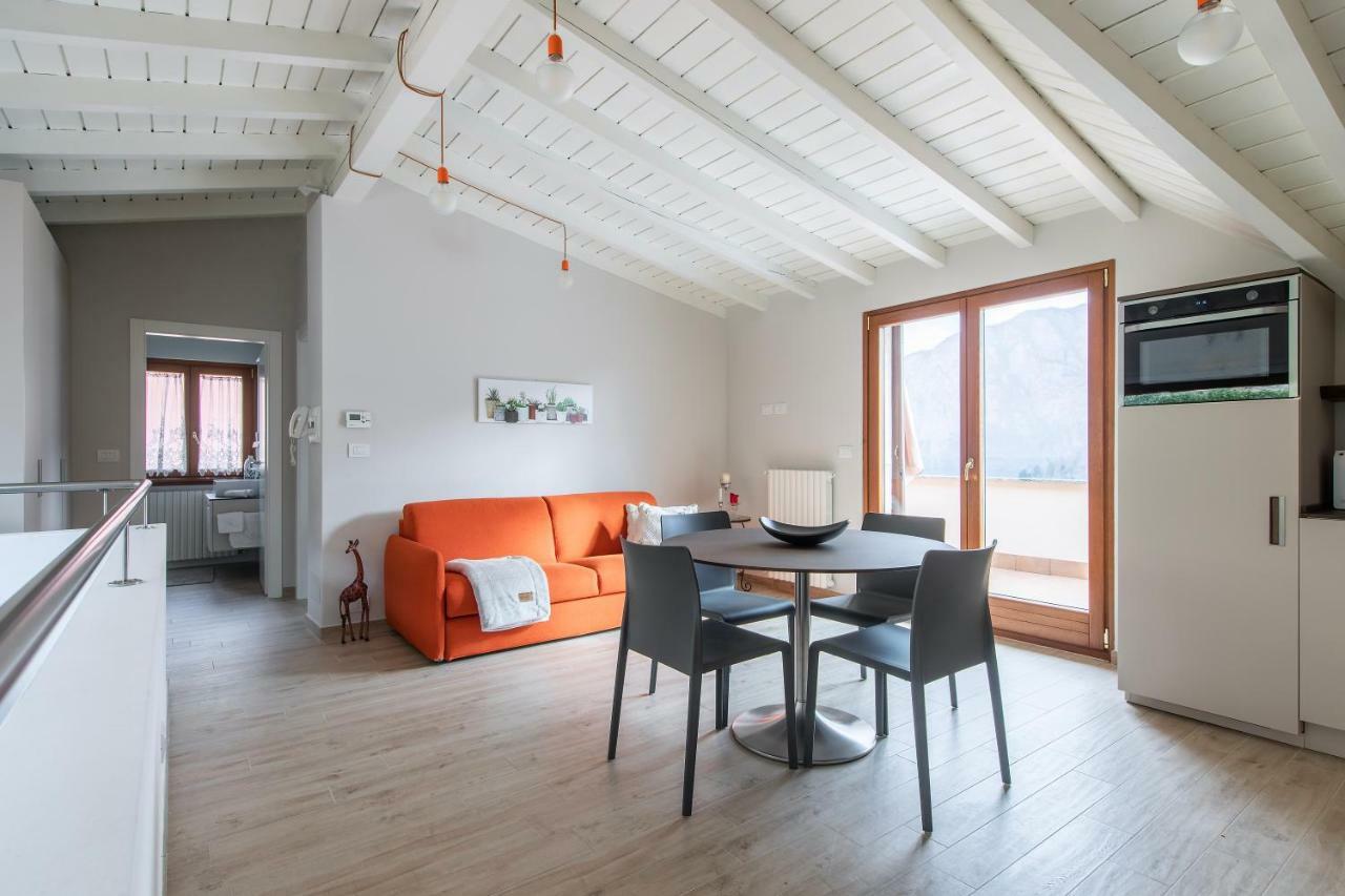 Mansarda I Cipressi Apartamento Lenno Exterior foto