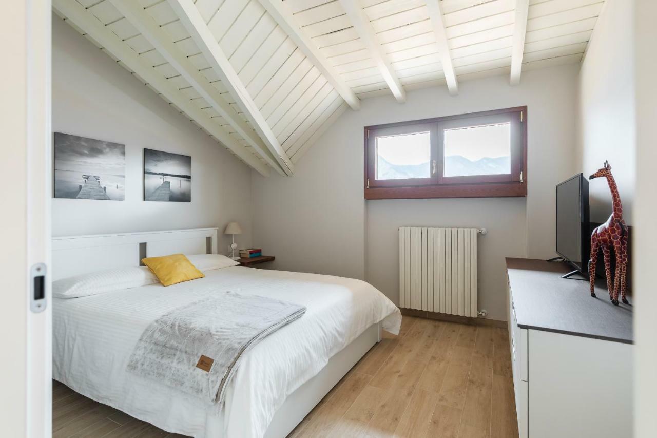 Mansarda I Cipressi Apartamento Lenno Exterior foto